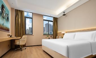 Weiyejia Hotel (Shuiduhe Subway Station, Wanjia North Road, Changsha)