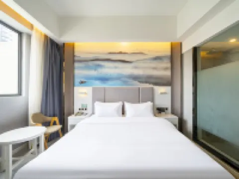 Berson Hotel Hotels near Guangyuan Panlong Airport