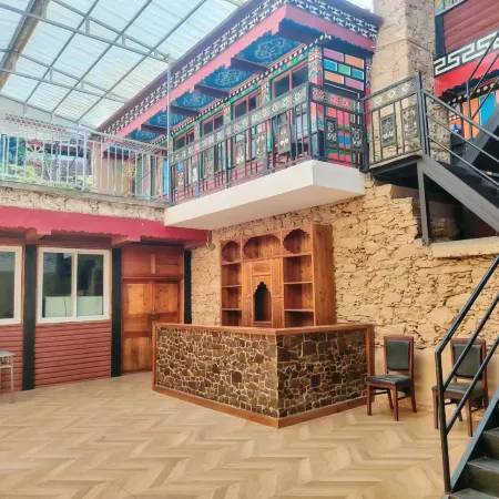 Danba Qingfeng Yaju Homestay