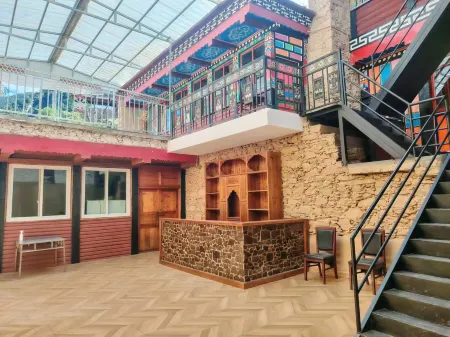 Danba Qingfeng Yaju Homestay