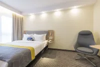 โรงแรม ฮอลิเดย์ อินน์ เอ็กซ์เพรส วอร์ซอ - โมโคตอฟ บาย IHG