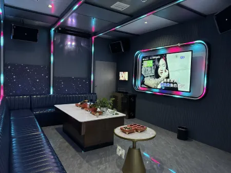 Lantian Hotel (Luoyang Conference Center Branch in Congjiang County) Отели рядом с достопримечательностью «Gaozeng Dongzhai»