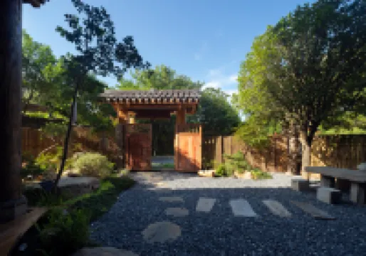 Zixing Zhizhu · Cangre Homestay (Dongjianghu Scenic Area Store)