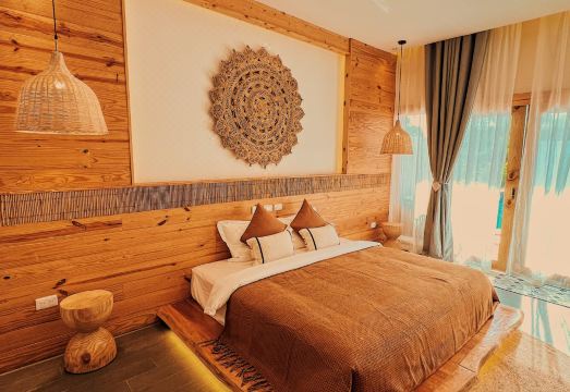 4. 몰리 리조트 보..