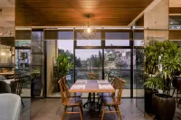 The Henry Hotel Roost Bacolod - Scenic