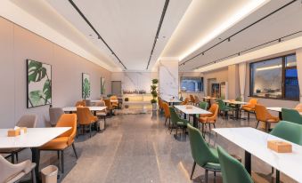 GreenTree Inn Smart Selection Hotel (Mengyang Bus Terminal Branch, Jinghong City)