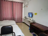 Fangchenggang Xinya Hotel (Buszhen Bus New Town)