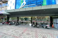 Lucky Star Hotel