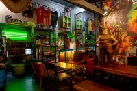 Vibes Hostel Bangkok - bar