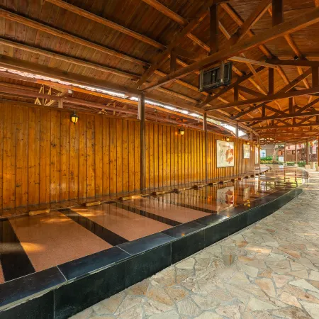 Dragon Bay Natural Hot Spring Resort