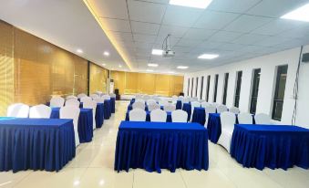 Dongshang Hotel (Yuncheng Nanfeng Plaza)
