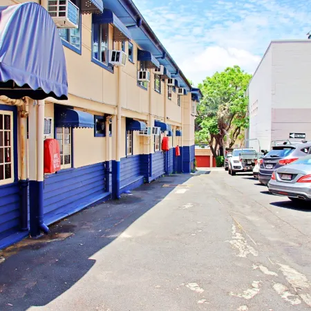 Brisbane Manor
