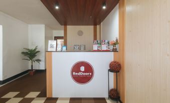 1. RedDoorz..