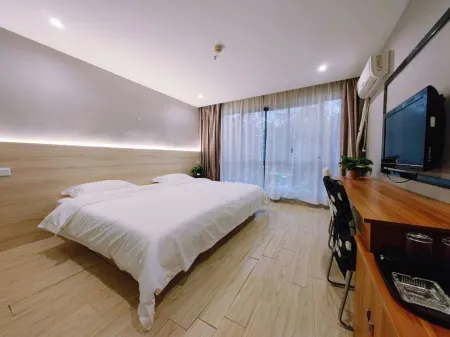 Jiujiang Time Hotel (Railway Station)