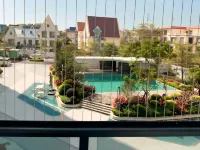 Cloud · Designer Scenic Apartment (Beihai Silver Beach Scenic Area International Passenger Port)