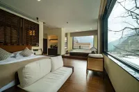 雲端·阿爾民宿 汶川羌人谷スキー場周辺のホテル