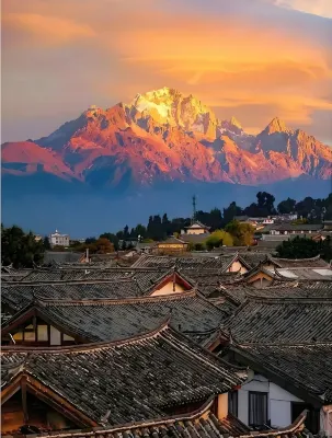 Halfway up the mountain, it's mine; the mountain retreats into seclusion