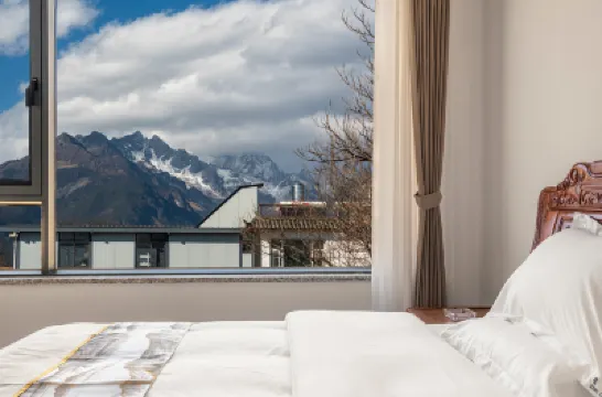 Yulong Xingcheng Pavilion Homestay (Baisha Old Town) Hotels near The Snow Capped Mountains Rose Manor