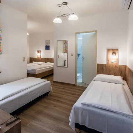 Hotel Terminus Отели рядом с достопримечательностью «Рынок Нашмаркт»
