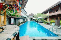 Sri Aksata Ubud Resort - インフィニティプール
