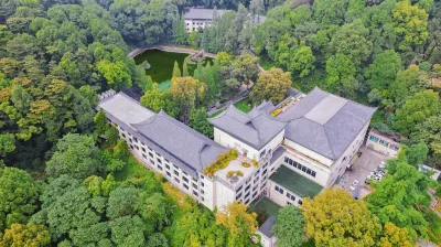 Cuiping Mountain Hotel Các khách sạn ở Nghi Tân