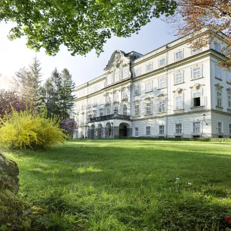 Hotel Schloss Leopoldskron Отели рядом с достопримечательностью «Шлос Хелльбрунн»