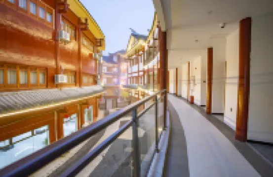 Kangyi Resort Hotel (Luxiang Ancient Town)