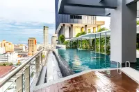 Tropicana 218 Macalister Penang - Infinity Pools