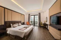 Mong Cai Palace Hotel