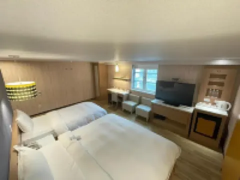 Kindness Hotel (Tainan Chihkan Tower) Hotels in Tainan