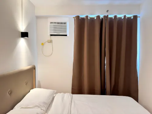 7-14min From Airport, SM mall, Large Work Table, Free Pool, Digital Nomad/Remote Work