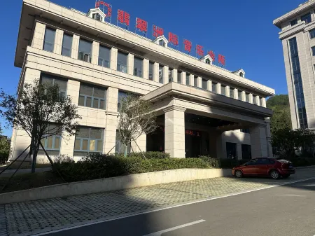 Feicui Zhouji Hotel Отели в г. Шичен