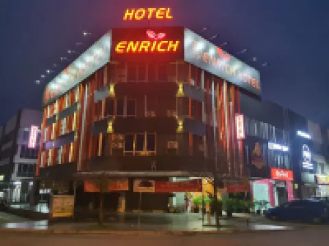 Enrich Hotel Setia Alam by uBook Hotels near UiTM Puncak Perdana Campus