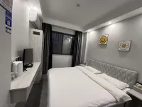 Jingjiang Business Hotel