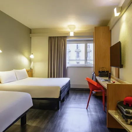 Ibis Milano Centro Отели рядом с достопримечательностью «Дискотека Hollywood»