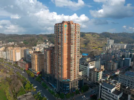 City Comfort Inn(LuoTianyishuiwaitandian) Отели в г. Лотянь