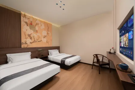 Floral Hotel·Chunyuanli Hotel Отели рядом с достопримечательностью «Xiangshan Temple»