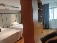 Intercontinental Tianzhu Marriott Hotel - parcheggio