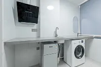 Meeting You Apartment (Luohu Port Branch)