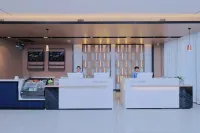 โรงแรมอีชาร์ม (สถานีรถไฟผิงเซียง เทียนหงพลาซ่า)