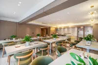 Xiweiman Wisdom Hotel (Yibin West Station Branch) - Airport Shuttle