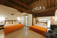 Moonlight·Puyue·Rooftop Moon White (Luoyi Ancient City Lijingmen Cross Street Store)