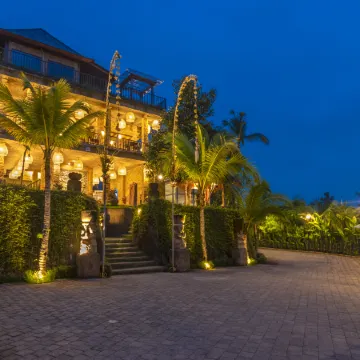 Hoshi Jungle Resort
