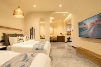 Zhaosu Mountain and Valley B&B - parking