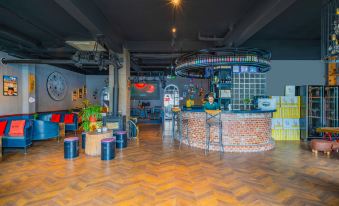 Longmen Inn · Cold Home Film Hotel