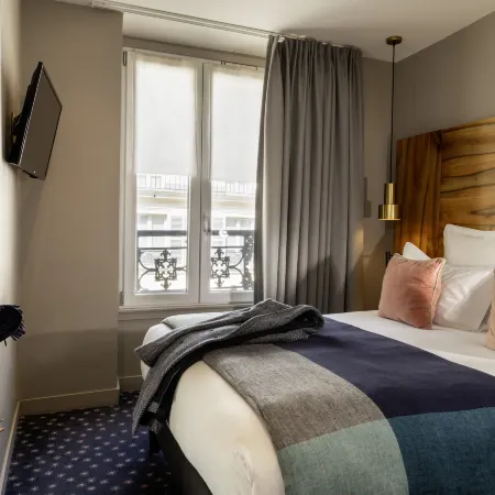 Hôtel Maxim Folies Отели рядом с достопримечательностью «Кабаре Фоли-Бержер»