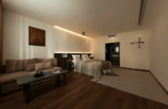 潤境逸賢居デザイナー酸素供給民宿 香格里拉（独克宗古城大仏寺転経筒）