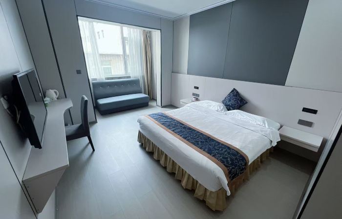 Hejin Junyue Business Hotel