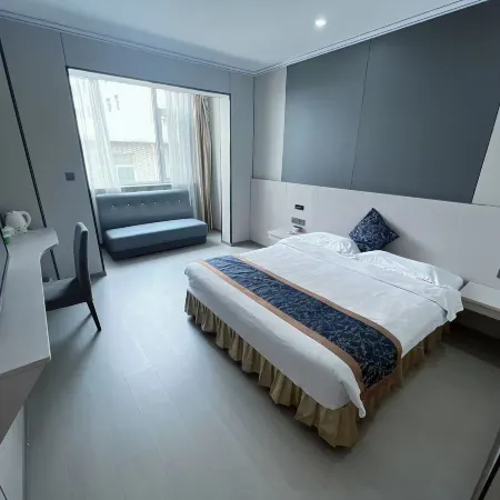 Hejin Junyue Business Hotel