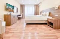 Everest Comfort Hotels near Ice Palace "Kovrovets" Museum of motorcycles Leo Pestova.